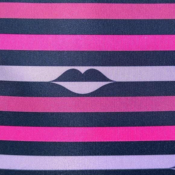 KATE SPADE Jae Nylon Lip Print Pink Multi Crossbody - Picture 3 of 16